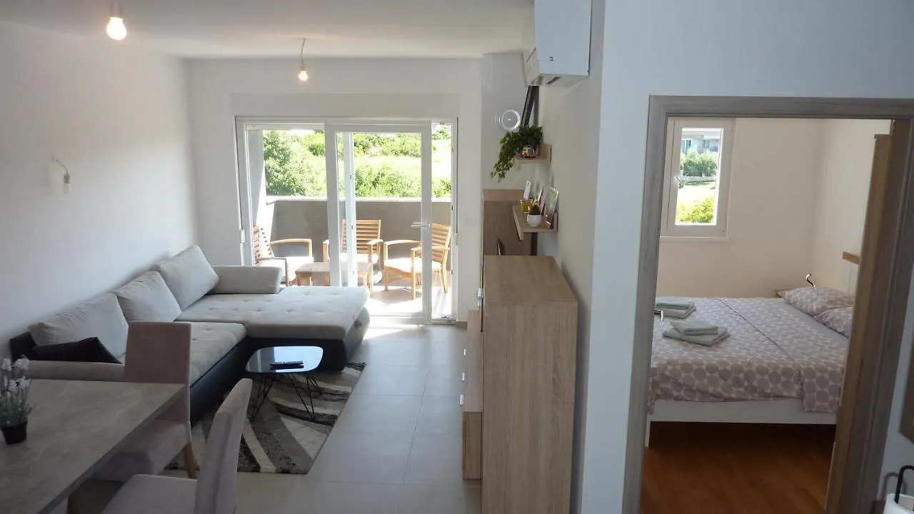 Apartment Jere With Private Parking Zadar Croatia