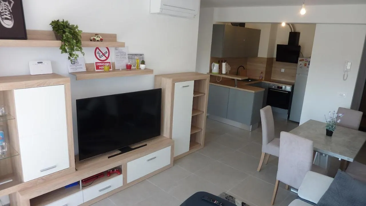 Apartment Jere With Private Parking Zadar