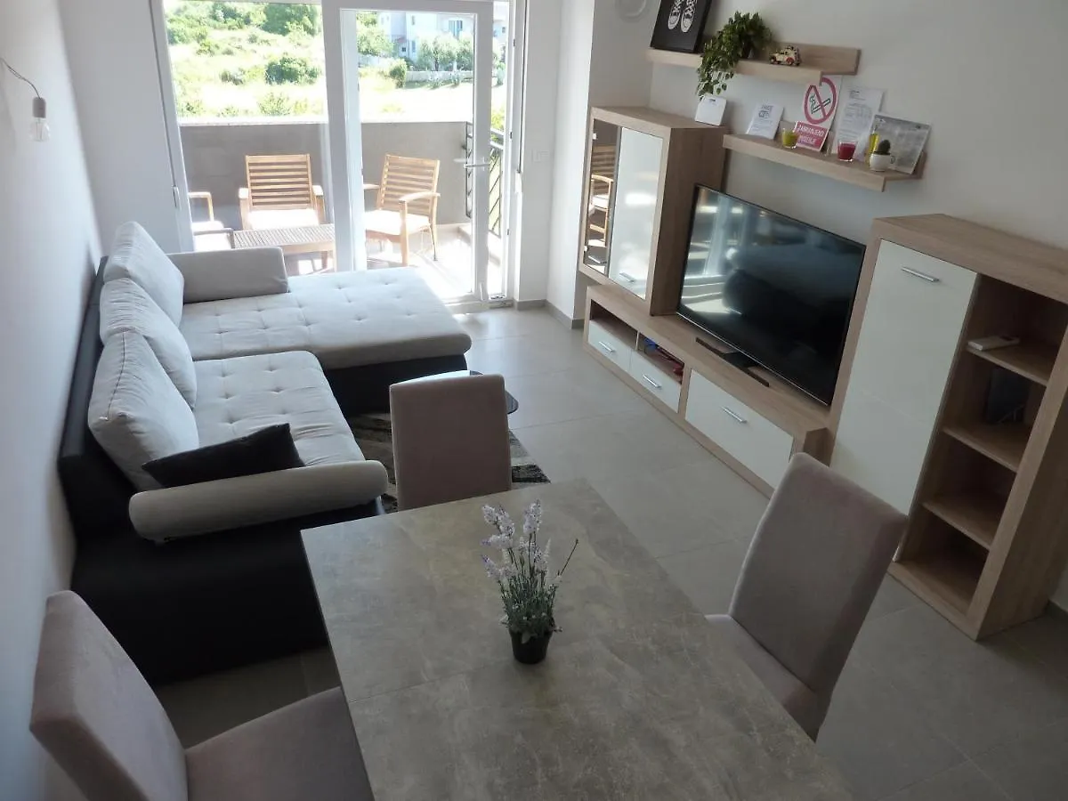 Apartment Jere With Private Parking Zadar